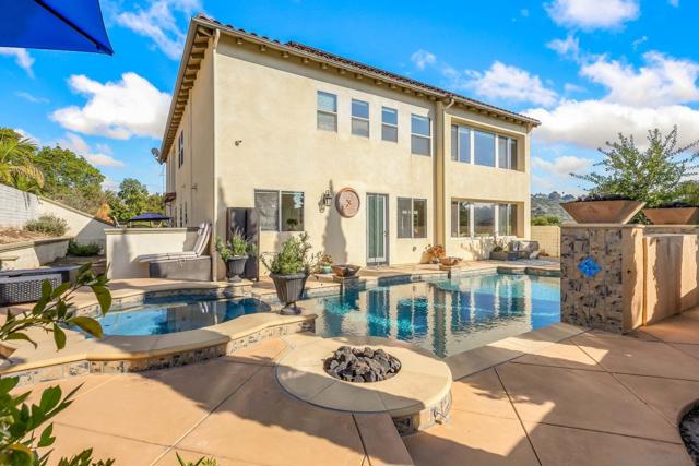278 Avenida Loretta, Chula Vista CA: https://media.crmls.org/mediaz/c33eed22-d560-4efe-82e1-d5a6dd95549c.jpg