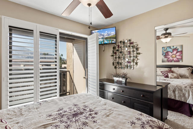 31200 Landau Boulevard, Cathedral City CA: https://media.crmls.org/mediaz/c33ef931-1ce6-4ff3-97e4-a1536d0e2791.jpg