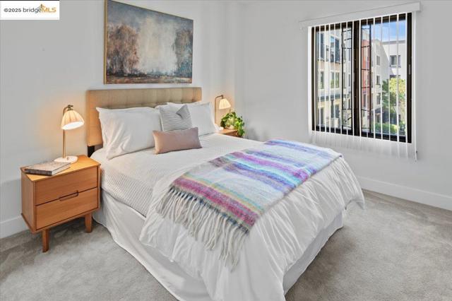 438 W Grand Ave, Oakland CA: https://media.crmls.org/mediaz/c33f7231-b147-4ff3-803d-fd5d670fc1eb.jpg