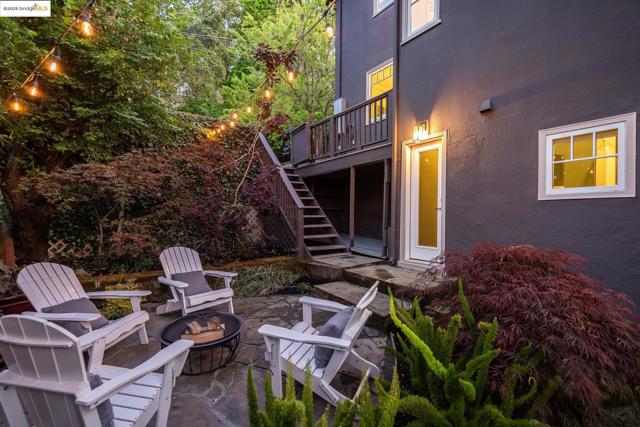733 Carlston Ave., Oakland CA: https://media.crmls.org/mediaz/c33ff920-1a3f-4e45-9671-57c3e7b5ebaa.jpg