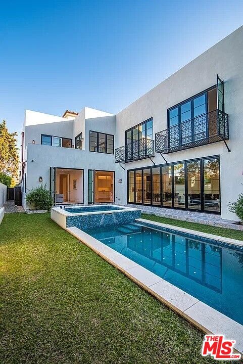 12509 W Sunset Boulevard, Los Angeles CA: https://media.crmls.org/mediaz/c3408f75-e36f-4d08-b2a3-9f48a61293df.jpg