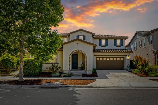 9850 Bobcat Court, Gilroy CA: https://media.crmls.org/mediaz/c340d5e1-d74b-45ed-b595-81b746ff64c3.jpg