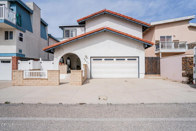 5451 Reef Way, Oxnard CA: https://media.crmls.org/mediaz/c3410ab0-0a97-4ff8-8202-2e7782257362.jpg