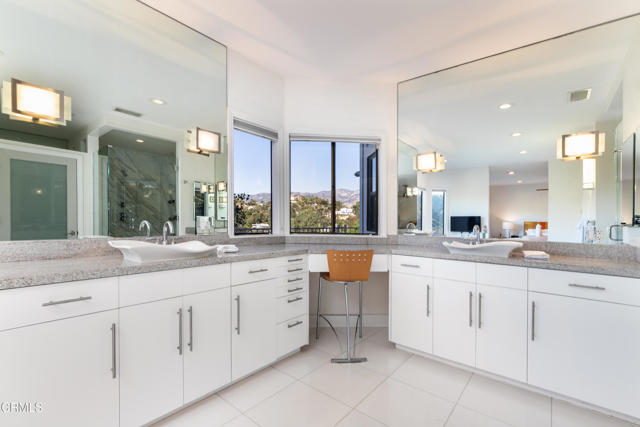 Detail Gallery Image 26 of 36 For 363 Patrician Way, Pasadena,  CA 91105 - 3 Beds | 3/1 Baths