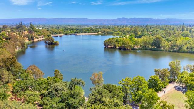 105 Strathmore Place, Los Gatos CA: https://media.crmls.org/mediaz/c341d1b2-0dba-4a1d-8119-e245cb3d4655.jpg