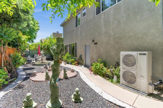 10628 Hidden Grove Circle, Stockton CA: https://media.crmls.org/mediaz/c342ec22-bbe1-4383-826e-51e7d46aa3fd.jpg