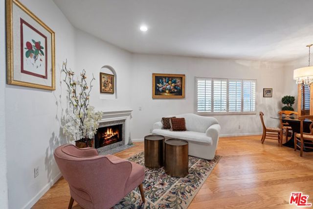 1342 N Sierra Bonita Avenue, West Hollywood CA: https://media.crmls.org/mediaz/c343784f-330f-47f3-9561-29d880581af6.jpg