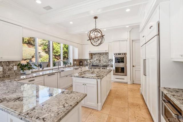7345 Vista Rancho Ct, Rancho Santa Fe CA: https://media.crmls.org/mediaz/c343bceb-5309-48de-974d-1f47a35fd8e7.jpg