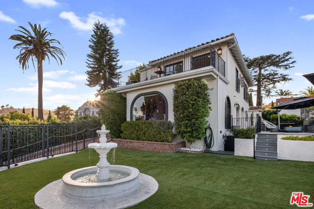 6801 Iris Circle, Los Angeles CA: https://media.crmls.org/mediaz/c34429e5-9638-45a3-afe5-a755a8ad1b00.jpg