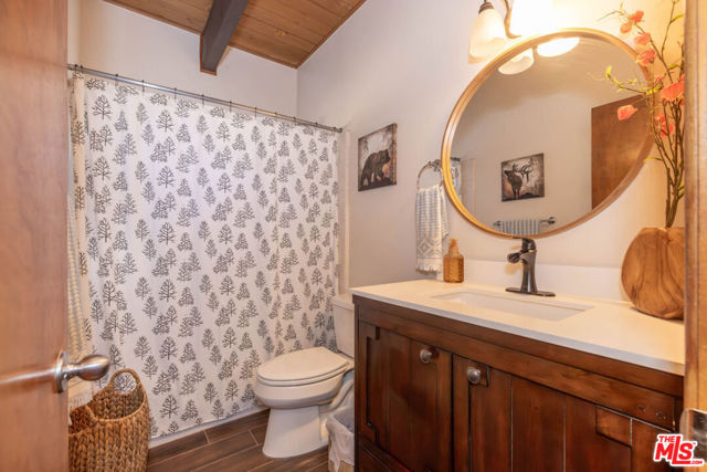 817 Grass Valley Road, Lake Arrowhead CA: https://media.crmls.org/mediaz/c344414b-82e4-420e-b041-5aae01f08e9b.jpg