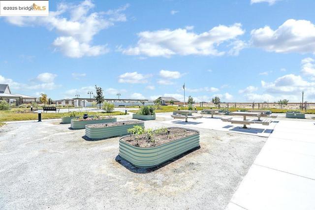 2291 Revival Lane, Rio Vista CA: https://media.crmls.org/mediaz/c344f178-938e-4a0b-9e0d-81c32f9b9cb1.jpg