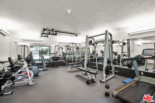 306 BORA BORA Way, Marina del Rey CA: https://media.crmls.org/mediaz/c345335a-0c11-4e1f-9934-506253b8be07.jpg