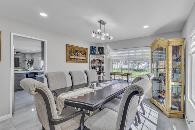 Detail Gallery Image 9 of 57 For 1935 Jasmine St, El Cajon,  CA 92021 - 4 Beds | 2/1 Baths