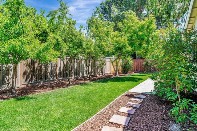 1536 Saint Helena Drive, Danville CA: https://media.crmls.org/mediaz/c346d1b4-60e0-4e55-8a46-5e781ccab8e1.jpg