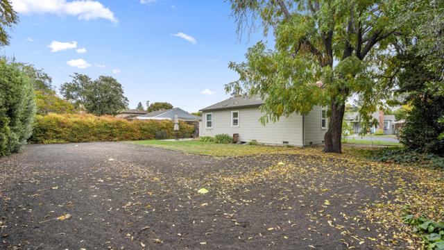 2262 Louis Road, Palo Alto CA: https://media.crmls.org/mediaz/c3472f90-93b3-4d1c-b63f-3fe7d773cb3c.jpg