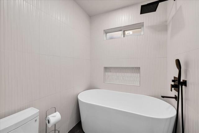 44289 Venice Court, Palm Desert CA: https://media.crmls.org/mediaz/c3472fc1-9b53-4802-91e9-87ba203e8547.jpg