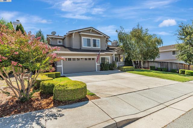 2460 Magnolia Way, Morgan Hill CA: https://media.crmls.org/mediaz/c347936e-af60-4645-b481-ebc07b8dffb5.jpg