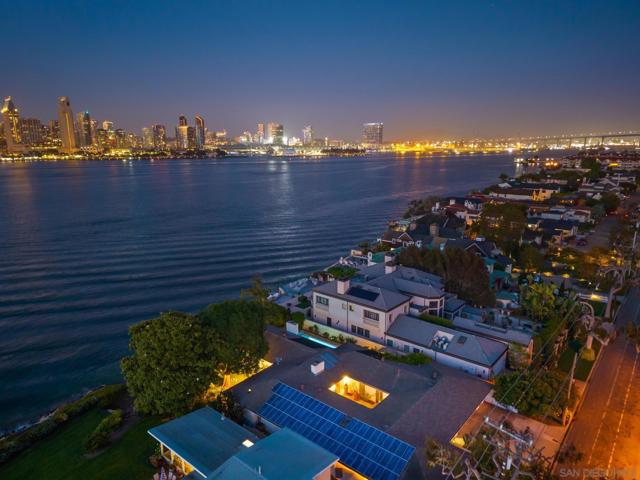 515 1st St, Coronado CA: https://media.crmls.org/mediaz/c347a4dc-6f82-480c-8564-171e979b8d73.jpg