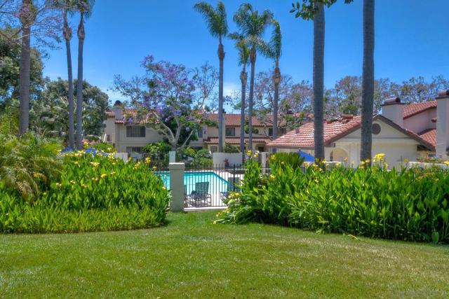 4240 Porte De Palmas, San Diego CA: https://media.crmls.org/mediaz/c3482231-8527-434a-bcd2-add91d84f578.jpg