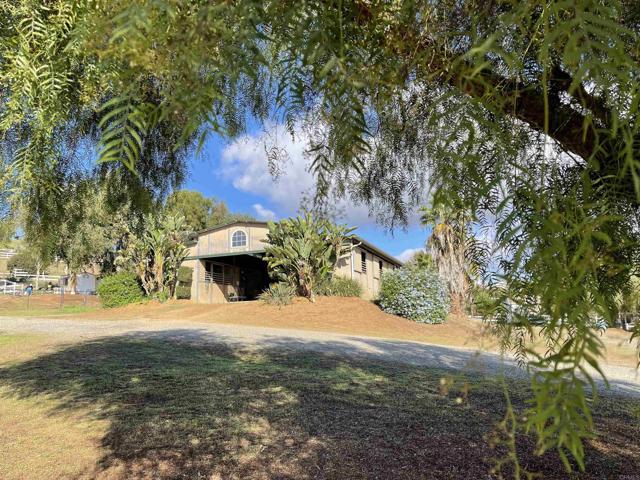20 Stall Barn with breezeway, 5,000 sqft