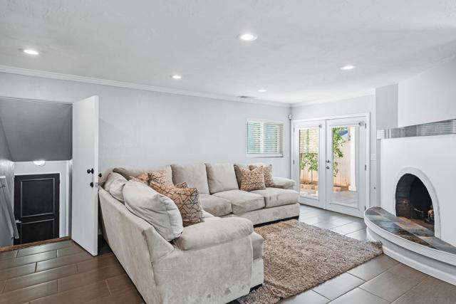 2167 Sunset Drive, Escondido CA: https://media.crmls.org/mediaz/c3497d50-968d-4fe7-9e88-eb081a9e0cbe.jpg