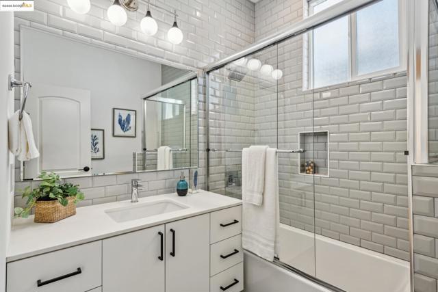 Image 31 of 59 For 934 Apgar St