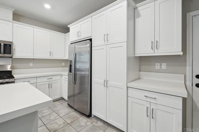 Detail Gallery Image 26 of 70 For 2187 Bluestone Cir, Chula Vista,  CA 91913 - 3 Beds | 2/1 Baths