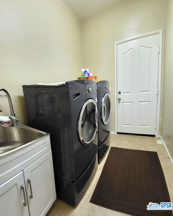 9122 SILVER STAR Avenue, Desert Hot Springs CA: https://media.crmls.org/mediaz/c34a621b-fc1f-4f18-9aad-9dafdd491a2a.jpg