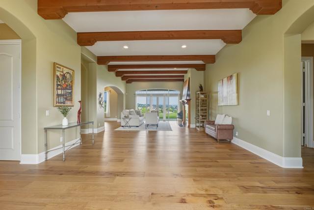 Detail Gallery Image 5 of 39 For 4712 Briana Ct, Fallbrook,  CA 92028 - 4 Beds | 4 Baths