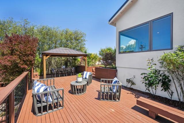 1 Millbrae Circle, Millbrae CA: https://media.crmls.org/mediaz/c34bcef4-8c67-47bc-bf5a-912f18319ed9.jpg