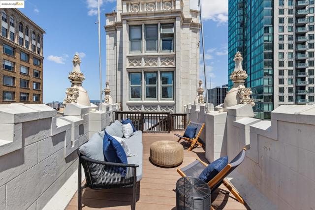 1615 Broadway, Oakland CA: https://media.crmls.org/mediaz/c34c3be2-dd3c-4fe6-b133-adab1686b794.jpg