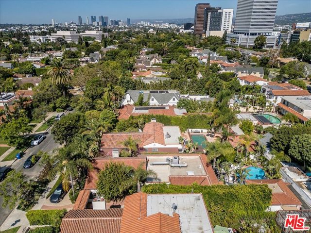 6119 Del Valle Drive, Los Angeles CA: https://media.crmls.org/mediaz/c34c5c19-4365-4d37-90ea-de410f837bfa.jpg