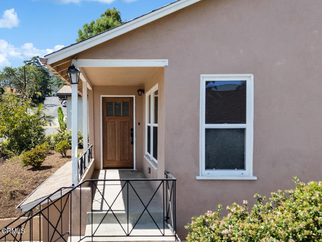 5134 Monte Bonito Drive Drive, Los Angeles CA: https://media.crmls.org/mediaz/c34cacad-94b3-4444-b924-bb9e37061ff5.jpg