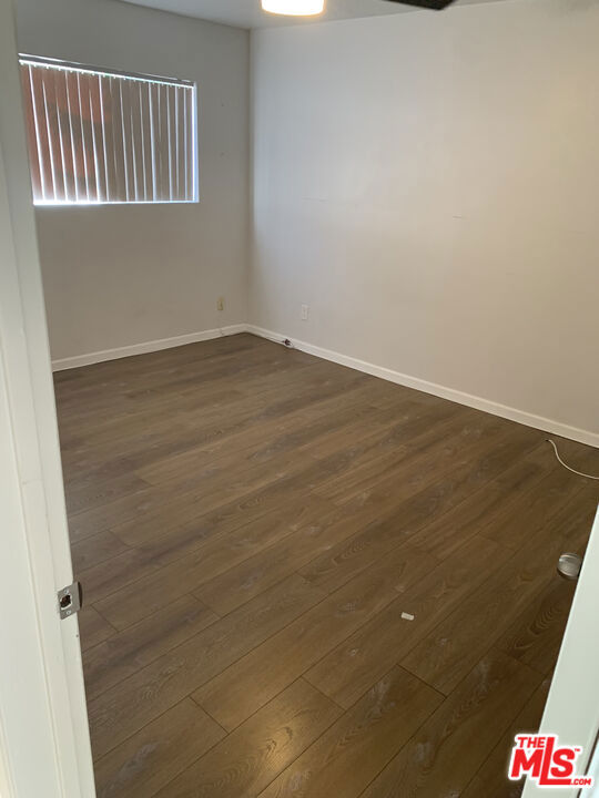 1522 Dixon Street, Glendale CA: https://media.crmls.org/mediaz/c34ce5db-7868-47c1-9a00-849826d3bac2.jpg