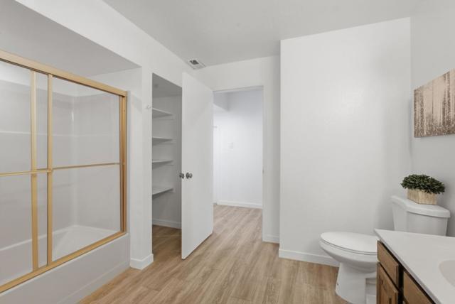 Image 42 of 89 For 920 Franklin Street