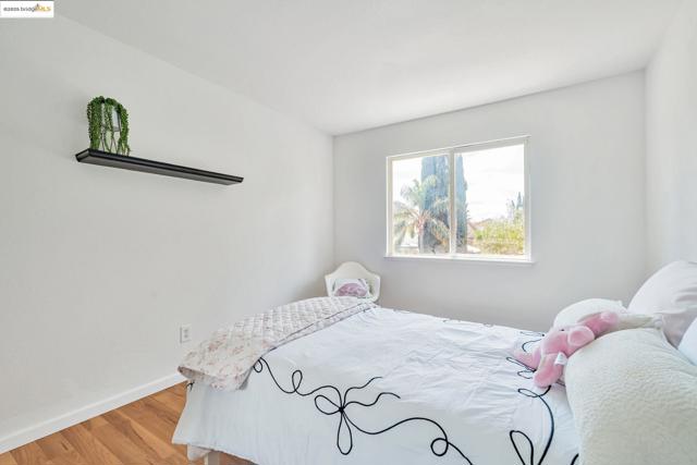 1261 King Loop, Tracy CA: https://media.crmls.org/mediaz/c34dd73b-c828-449c-a522-4dea3ae1df2f.jpg
