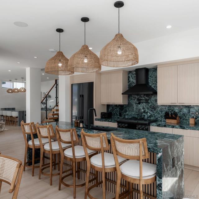 5140 Los Robles Drive, Carlsbad CA: https://media.crmls.org/mediaz/c34e086d-2b2f-450c-b668-4e8ae7fbfeae.jpg