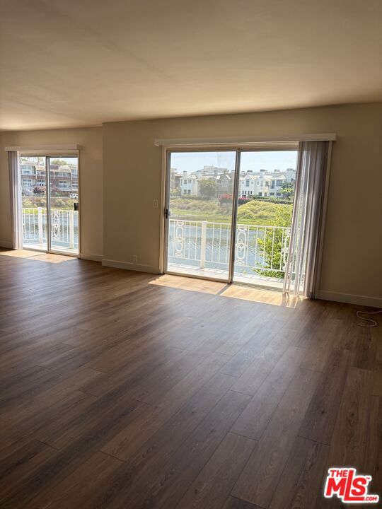 120 Hurricane, Marina del Rey CA: https://media.crmls.org/mediaz/c34eaf73-cba5-43f7-9721-112ee97ff085.jpg