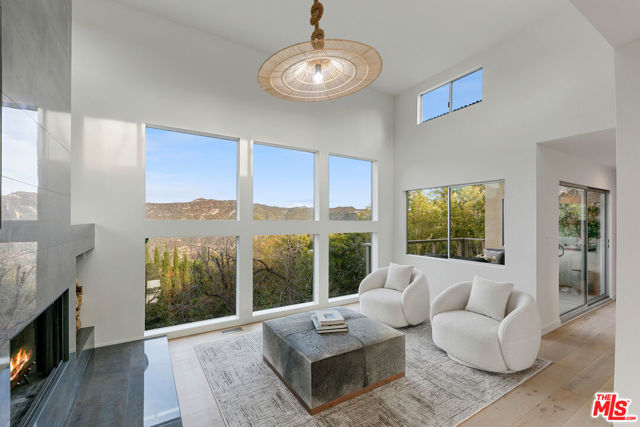 1876 Lookout Road, Malibu CA: https://media.crmls.org/mediaz/c34f562b-ae31-4b96-957a-e2c9396146f9.jpg