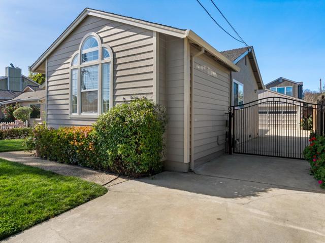 416 Upton Street, Redwood City CA: https://media.crmls.org/mediaz/c34f5849-e380-4676-86f4-f8ed2ff83a54.jpg