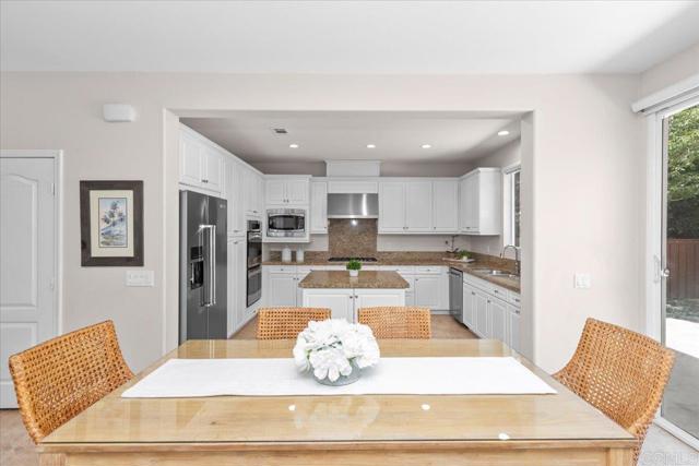 1110 Festival Road, San Marcos CA: https://media.crmls.org/mediaz/c3500fe8-601a-4ae7-98a2-f289649c994c.jpg