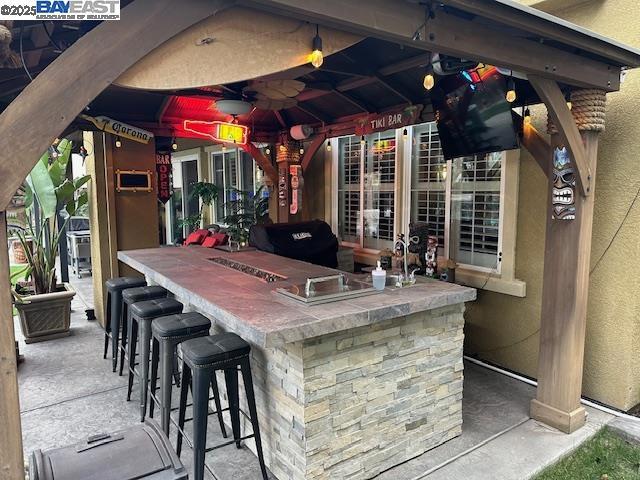 1050 Clear Lake Dr, Oakley CA: https://media.crmls.org/mediaz/c3503042-8bd2-4beb-9717-e7ee025cf3a2.jpg