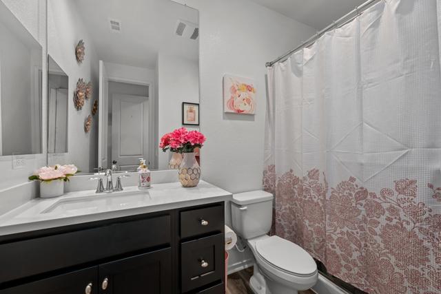 Image 14 of 32 For 38512 Rosegate Pl