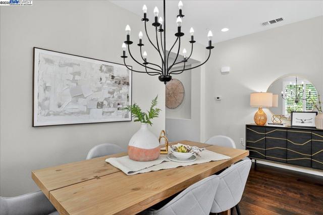 7829 Ridgeline Place, Dublin CA: https://media.crmls.org/mediaz/c3515d8a-3a89-4563-81af-fbed97769c0d.jpg