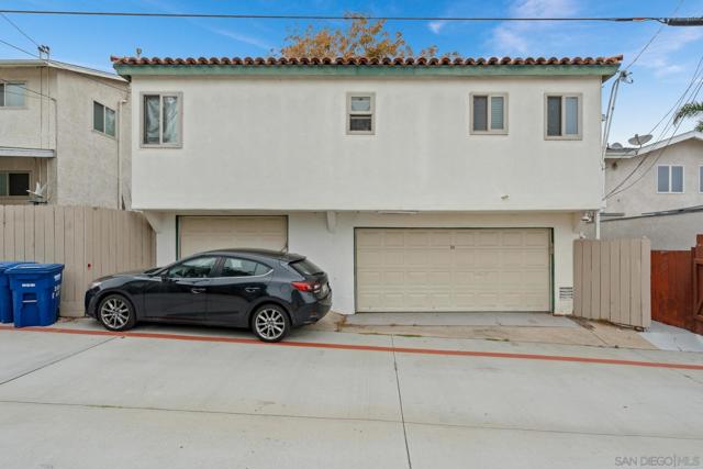 309 11 E Ave, Coronado CA: https://media.crmls.org/mediaz/c352a387-4ef3-42de-8d8d-a855034557b0.jpg