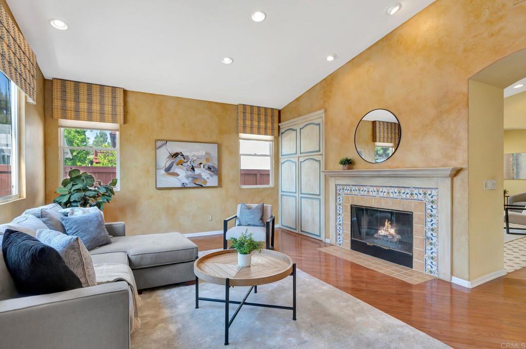 987 PALENCIA CT