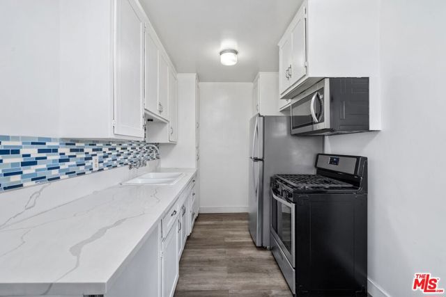 1657 Colby Avenue, Los Angeles CA: https://media.crmls.org/mediaz/c352d62b-746c-4bff-915b-1abeeffe99d3.jpg