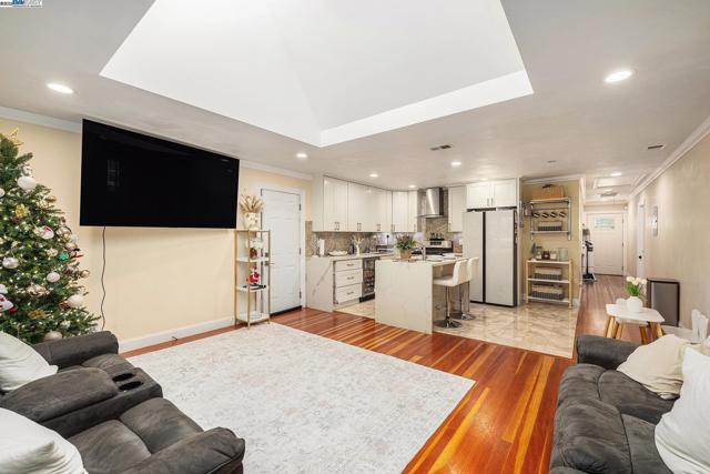 2036 brookside Dr, San Pablo CA: https://media.crmls.org/mediaz/c353230c-34da-4bc1-9c3b-a86ef567cc04.jpg