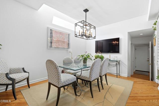 Detail Gallery Image 17 of 72 For 2317 Canyonback Rd, Los Angeles,  CA 90049 - 5 Beds | 5/1 Baths