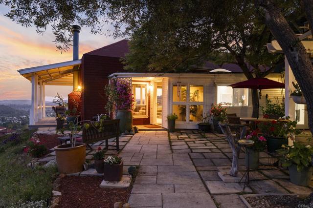 Details for 14645 High Valley Road, Poway, CA 92064